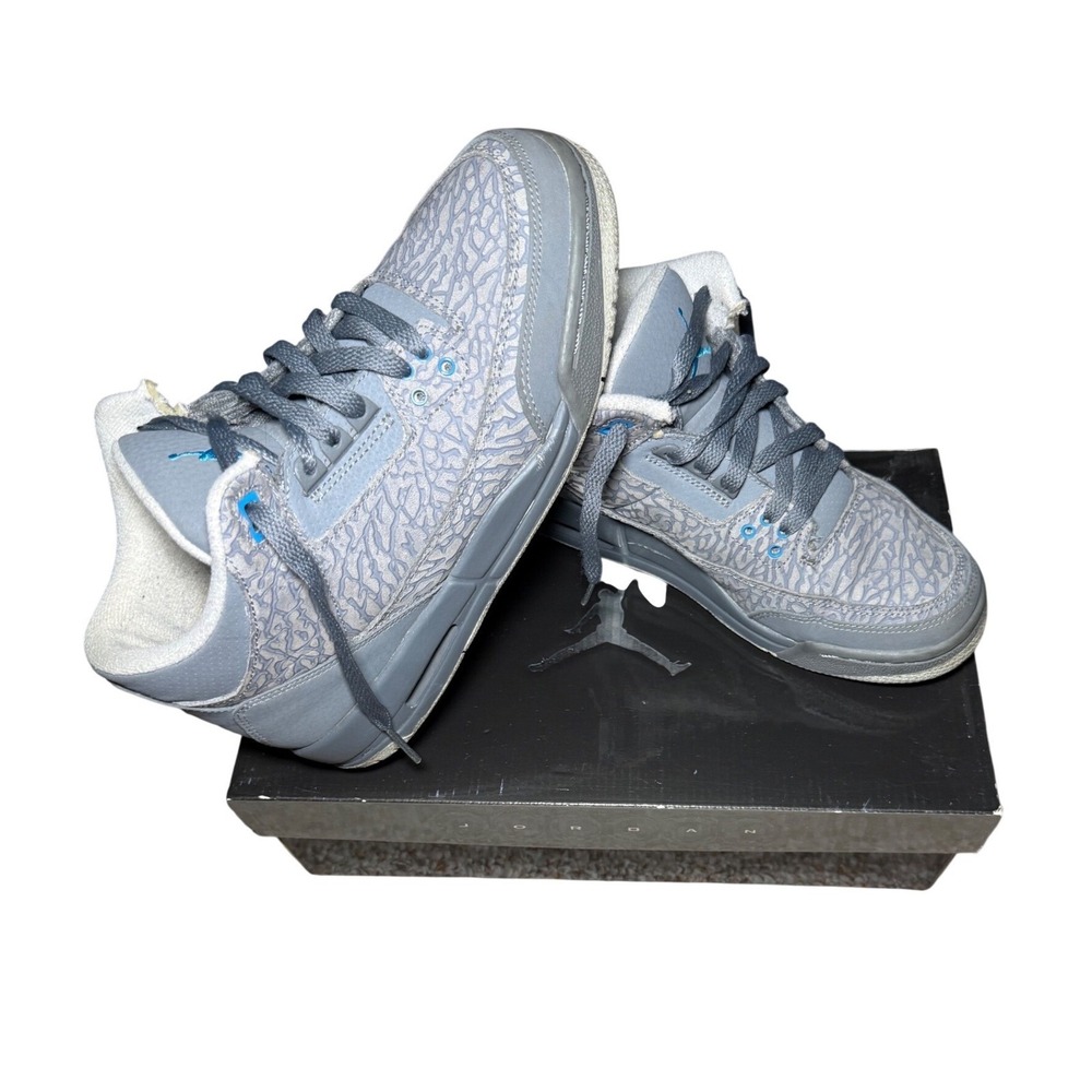 Air Jordan 3 Retro GS Sz 6 Cool Grey Blue Glow Sneakers
